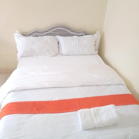 נאיוואשה Luna Light Guest House מראה חיצוני תמונה
